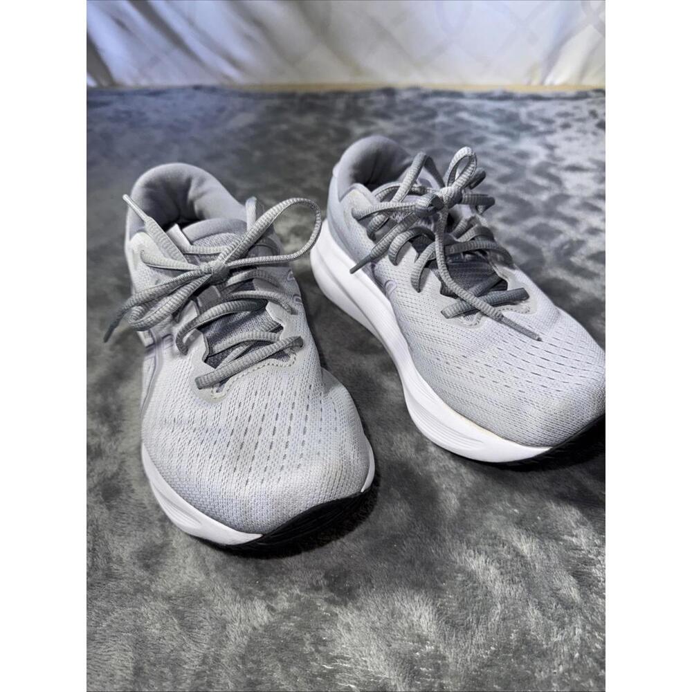 Woman's Sneakers & Athletic Shoes ASICS Gel-excite 11 Sz 7.5